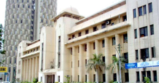 Karachi stock market closed with loss of 5 points